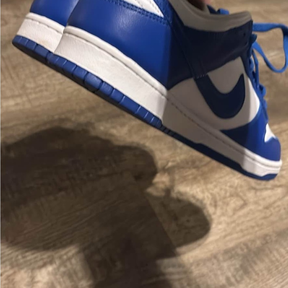 Nike “Kentucky Blue” Low dunks - Picture 3 of 3